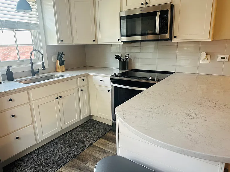 20 Pine St #5 — Photo 13