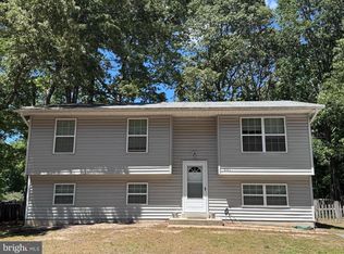 561 White Sands Dr, Lusby, MD 20657