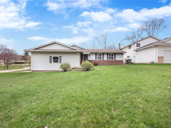 127 Brush Rd, Richmond Heights, OH 44143