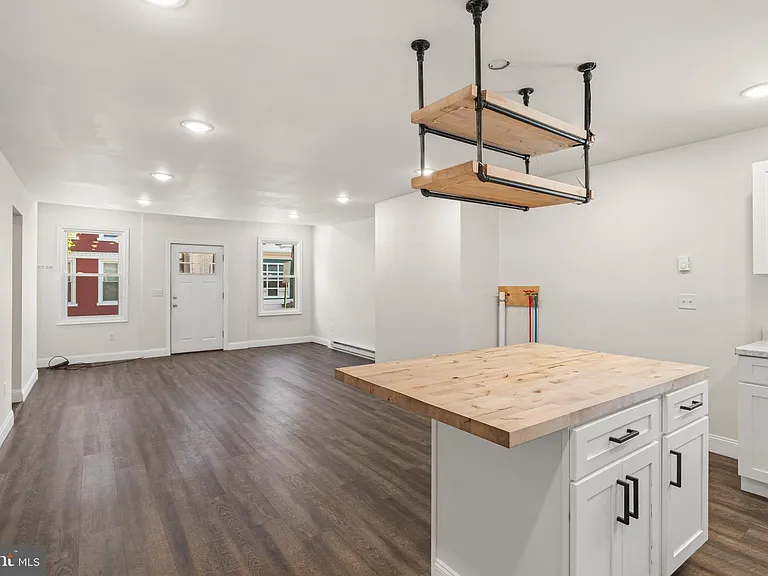 106 W Main Ave #4 — Photo 9