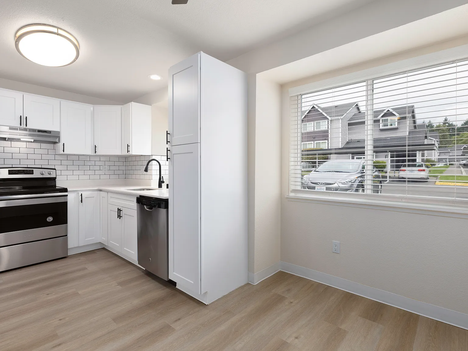 Westhampton Apartments — Photo 2