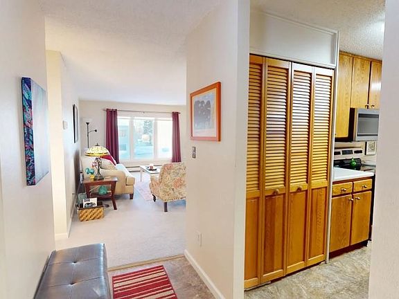 4th image of 665 10th Ave APT 312