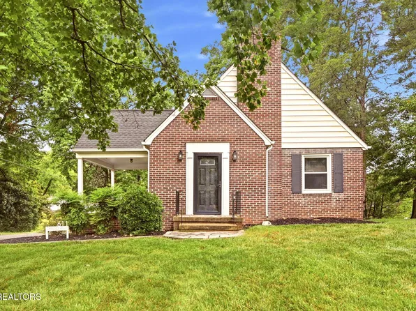 611 S Charles G Seivers Blvd, Clinton, TN 37716