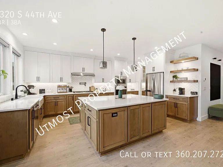 1320 S 44th Ave — Photo 6