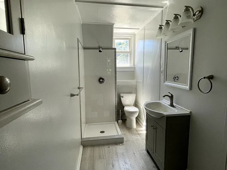 4 Main St #6 — Photo 11