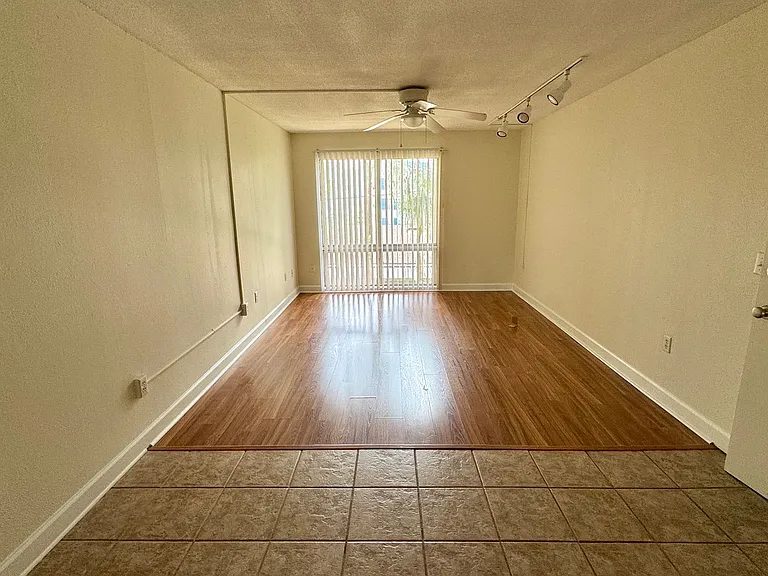 1700 SW 16th Ct #P23 — Photo 2