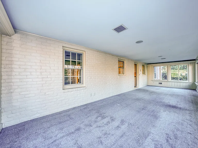 9720 Burnett Dr — Photo 23