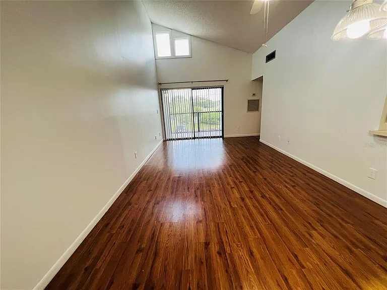 4045 Atrium Dr #U-6 — Photo 3
