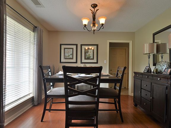 4th image of 10012 Victor Dr