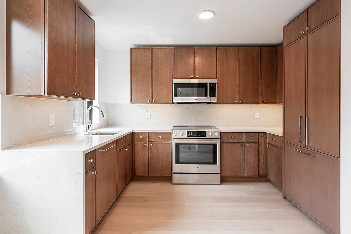 168 Wythe Avenue — Photo 2