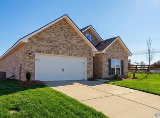 101 River Pointe Dr, New Market, AL 35761