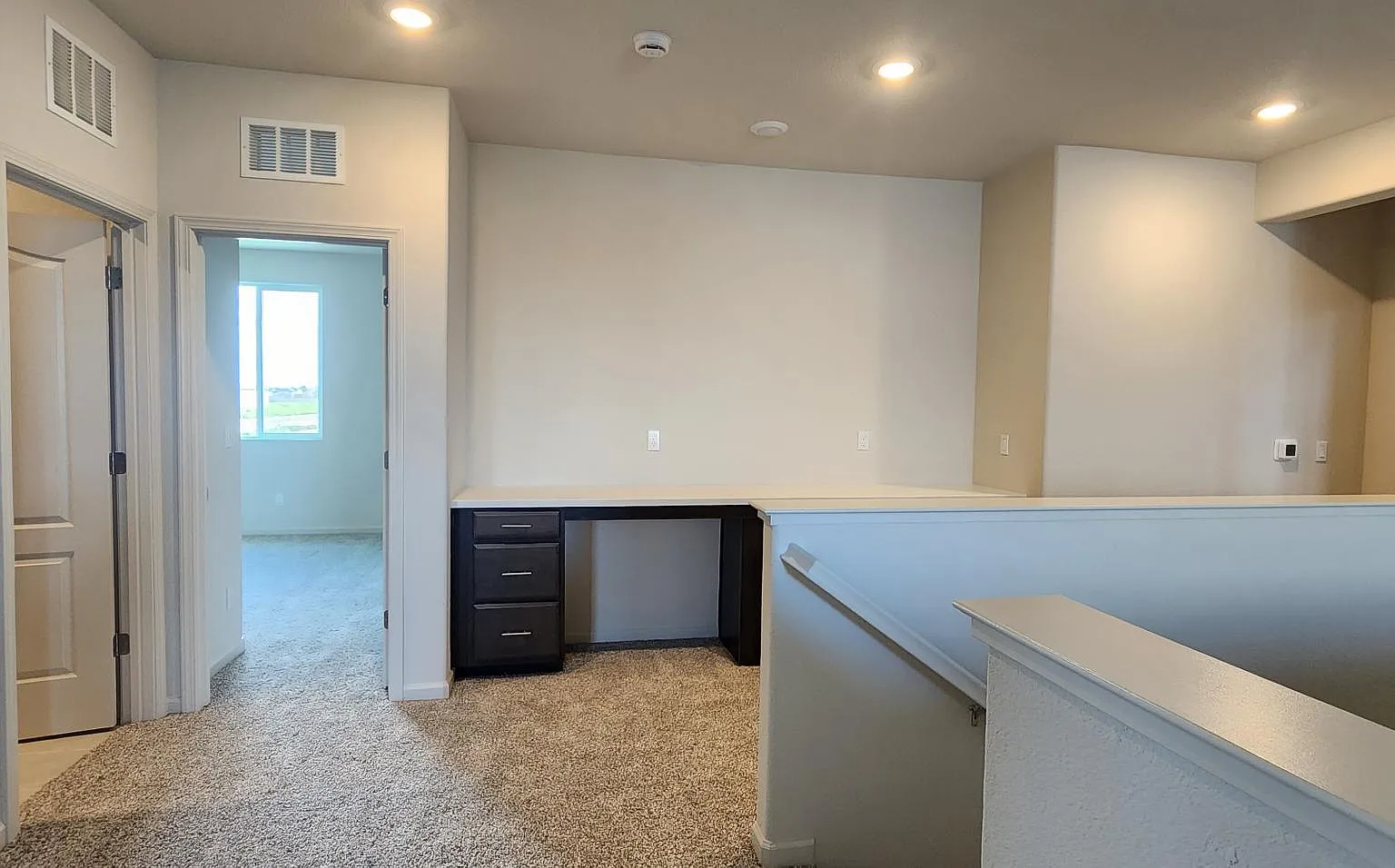 5 bed, 2992 sqft, $3,500 — Photo 2