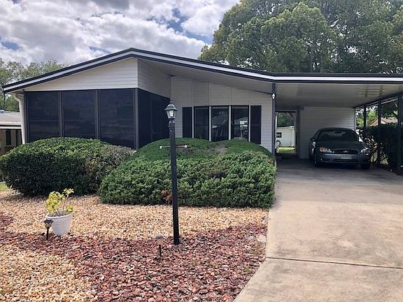 3rd image of 606 Cedar Ln