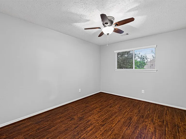 8910 Minola Oaks Dr — Photo 22