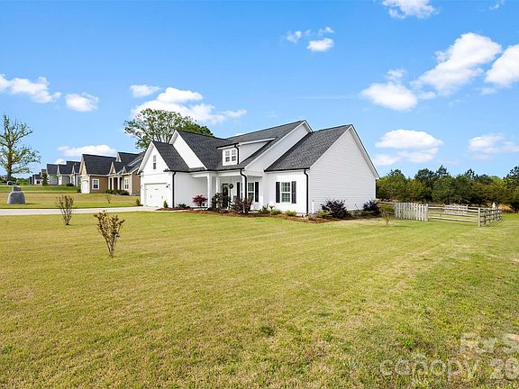 2nd image of 2173 Smith Rd