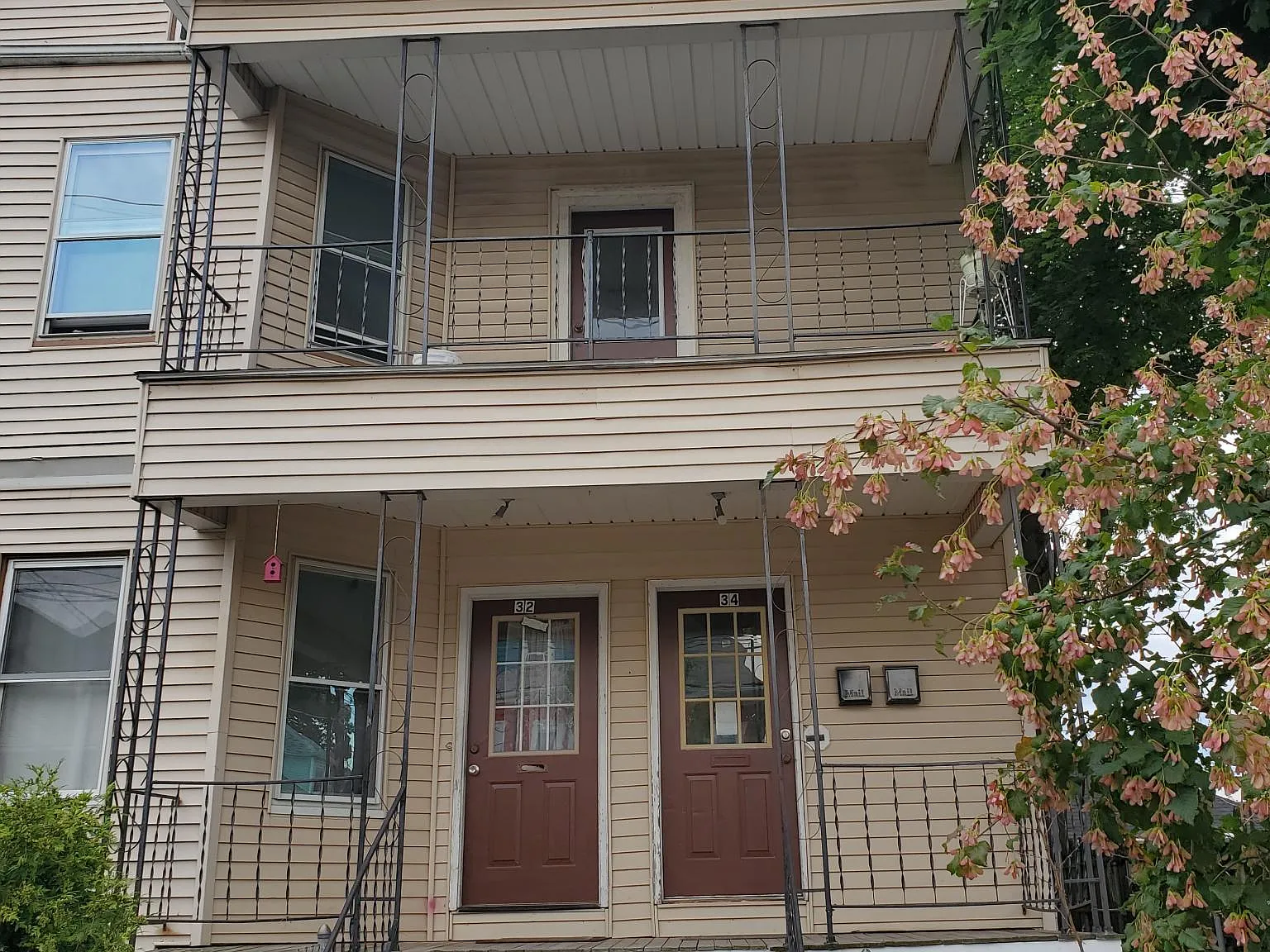 3 bed, $1,900 — Photo 1