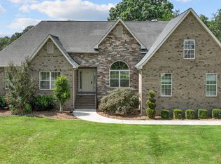 201 Hunters Ridge Dr, Tullahoma, TN 37388