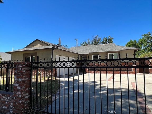 3rd image of 7657 Teesdale Ave