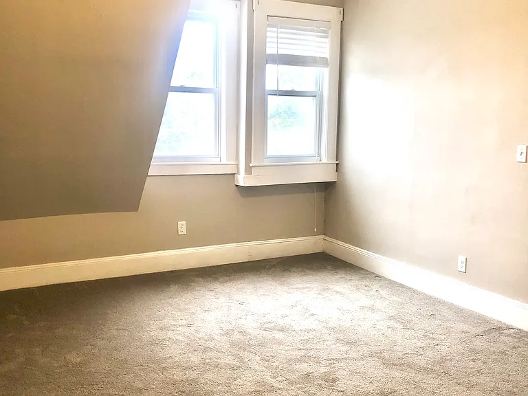8 Middlesex St #5 — Photo 5