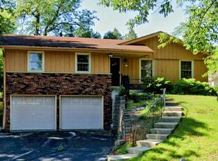 615 W Bender Rd, Glendale, WI 53217