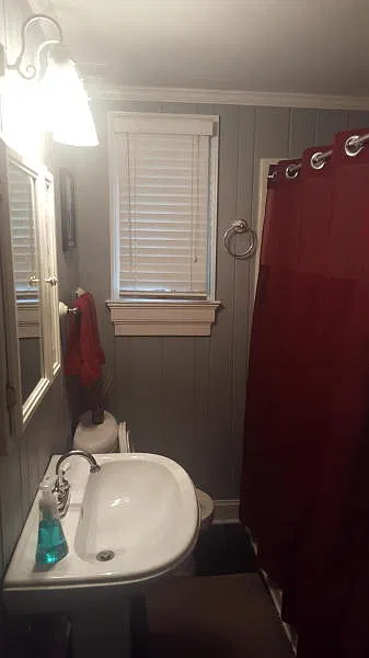 3 bed, 2.0 bath, 1844 sqft, $3,400 — Photo 4