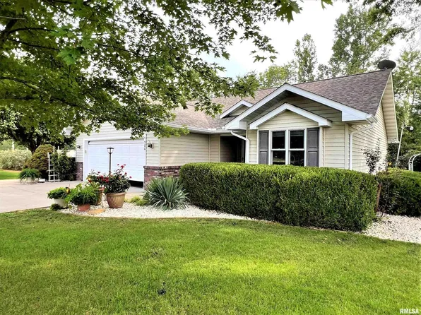 500 Whippoorwill Ln, Marion, IL 62959
