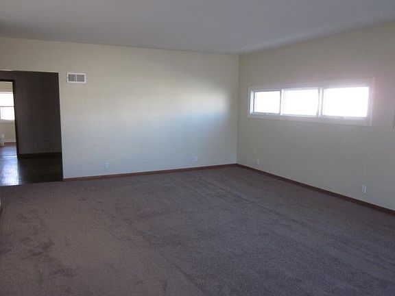 4th image of 8 S Lincolnway APT A