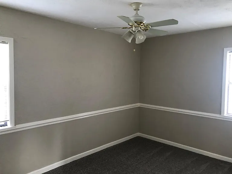 120 Easton Ave — Photo 8