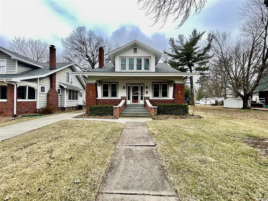 16 Halleck Ave photo 1