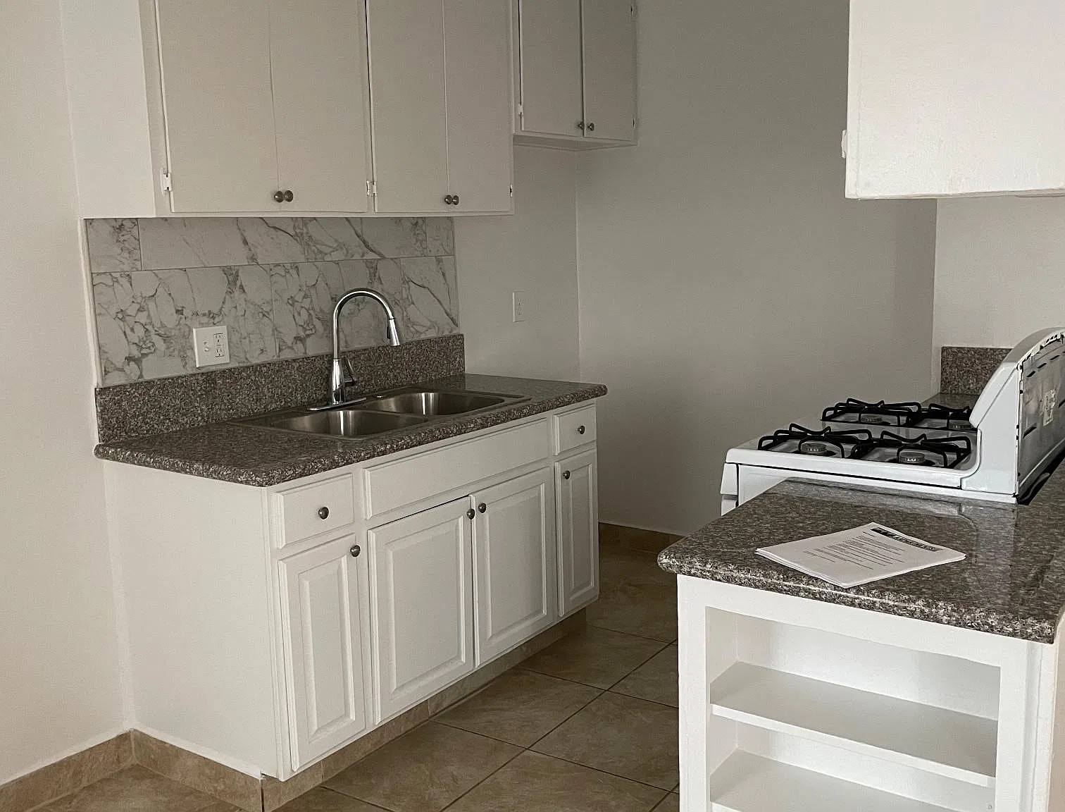1 bed, 856 sqft, $1,595 — Photo 1