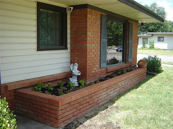 5th image of 7033 Oak Park Dr