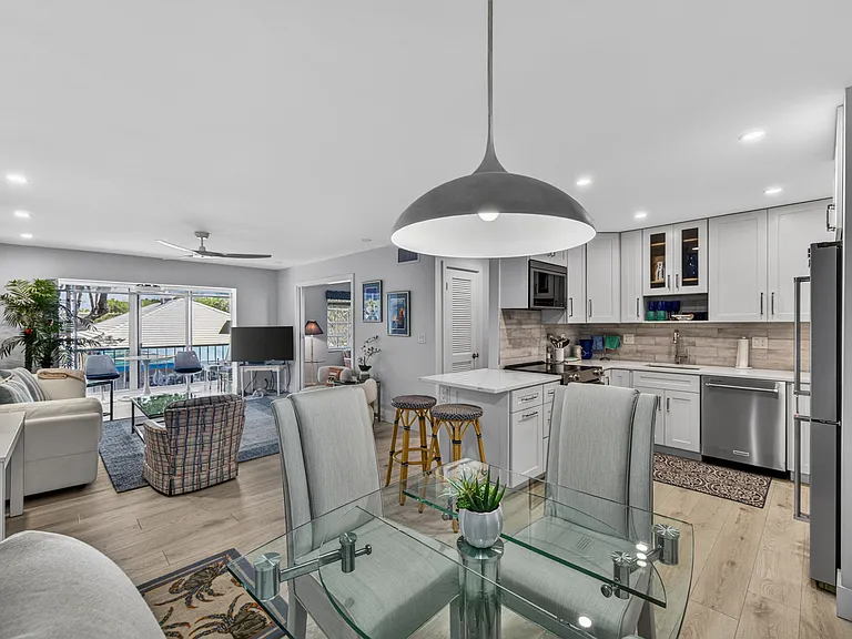 6429 Bay Club Dr #3 — Photo 25
