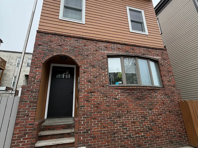 26 Brooks St #2 — Photo 12