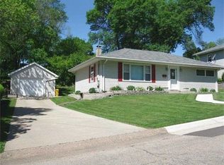 615 Sullivan St, Dubuque, IA 52003