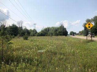 487 Lincoln Lake Ave SE, Lowell, MI 49331