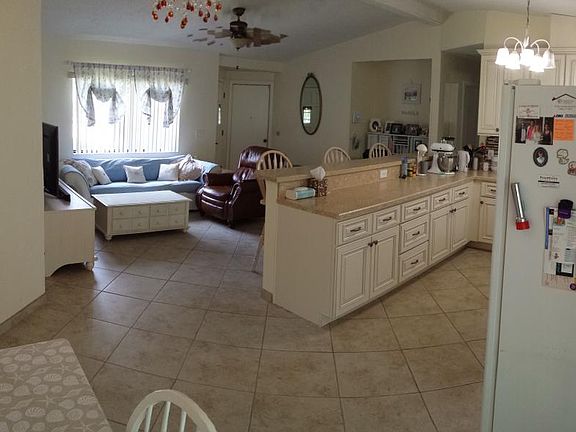 3rd image of 741 Tumblebrook Dr