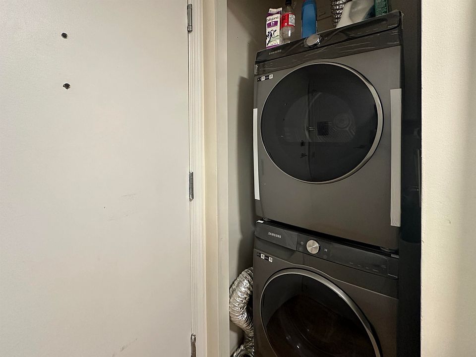 1st image of 1331 Alberni St #302
