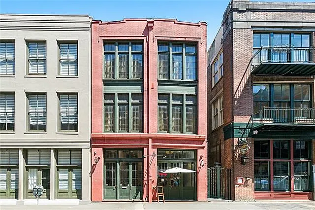2 bed, 2.0 bath, 1239 sqft, $3,700 — Photo 1