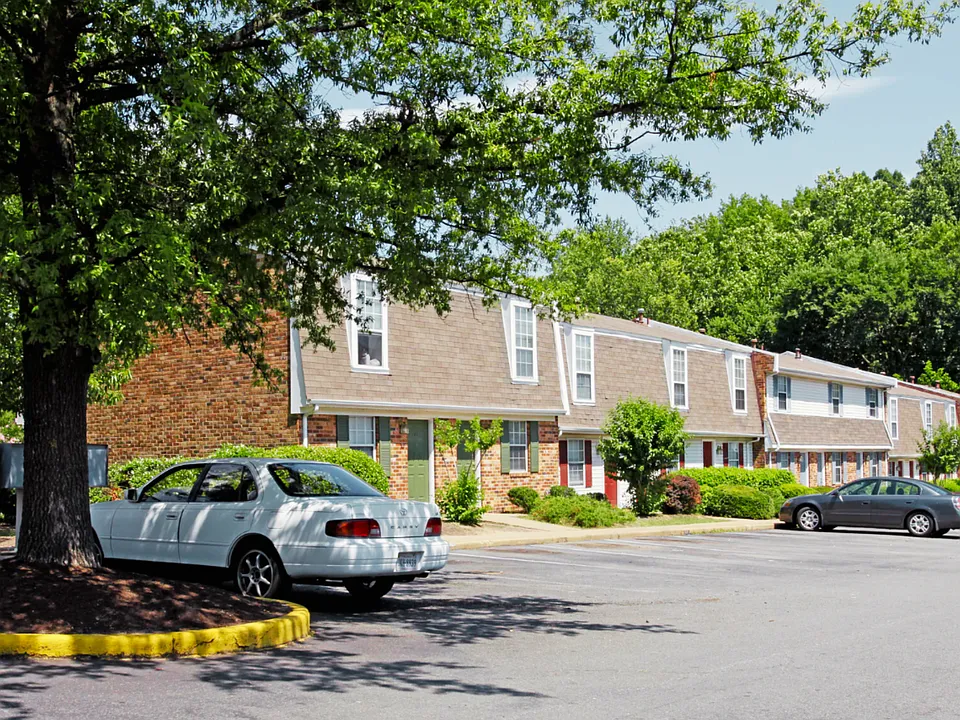 Crown Square Apartments
