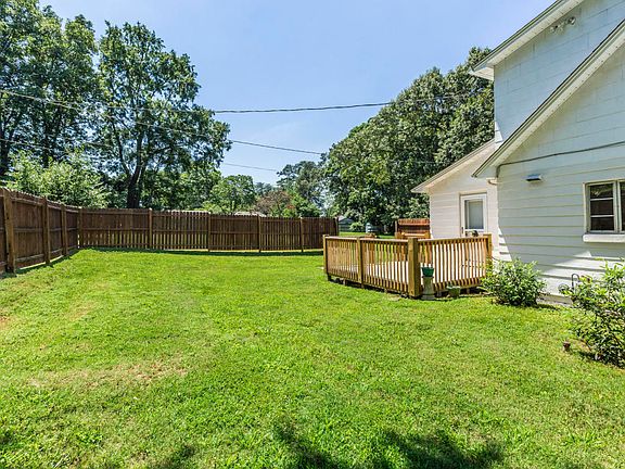 4th image of 4114 Garden Dr