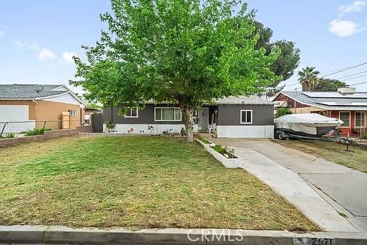 1st image of 2571 Lawrence Ave