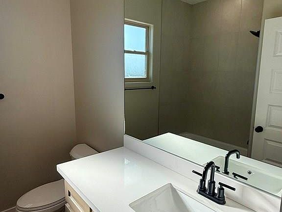 4th image of 3820 Rhine Riv