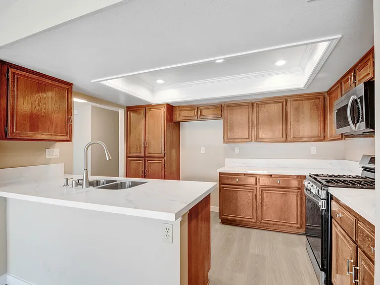 8555 Sandalwood Ct — Photo 8