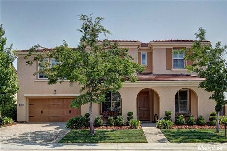 1st image of 2566 Woodgate Way
