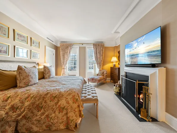 32 East 64th Street image 13 of 16