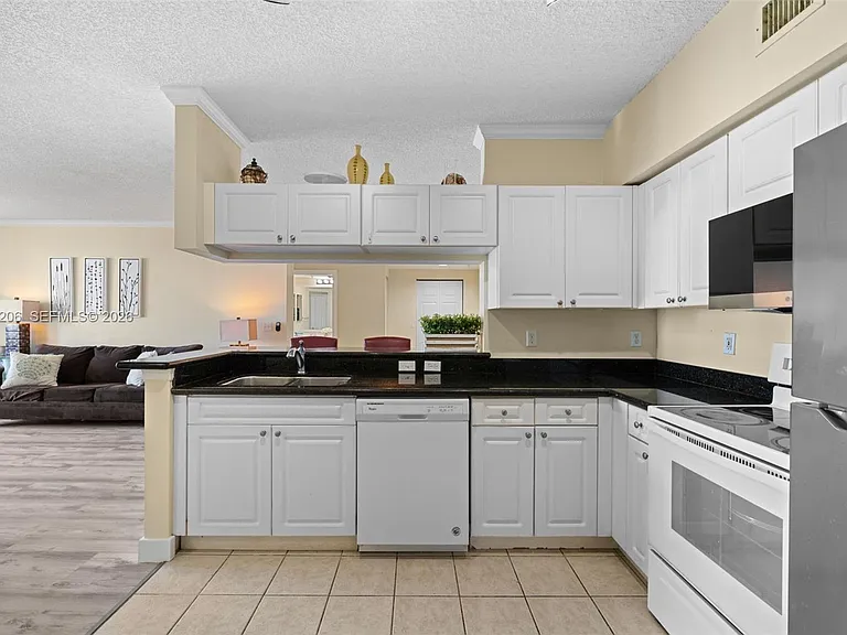17150 N Bay Rd #2908 — Photo 9
