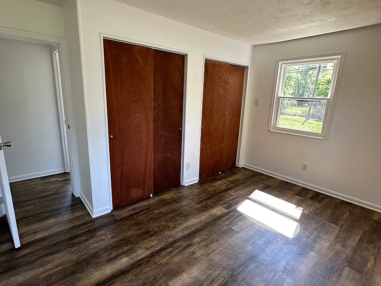 67 Hollencamp Ave — Photo 7