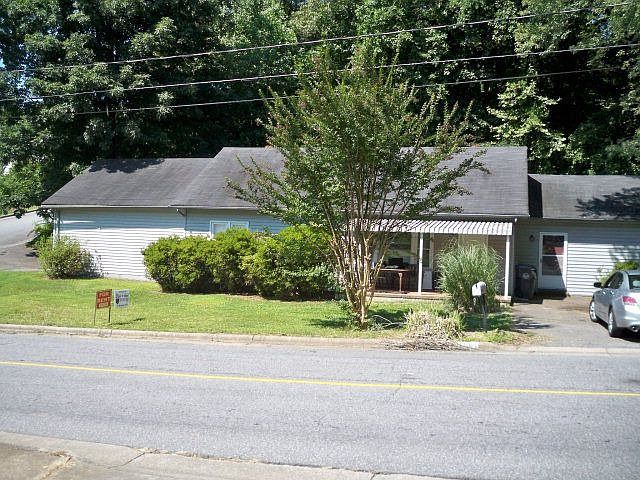 1st image of 1001 8th St