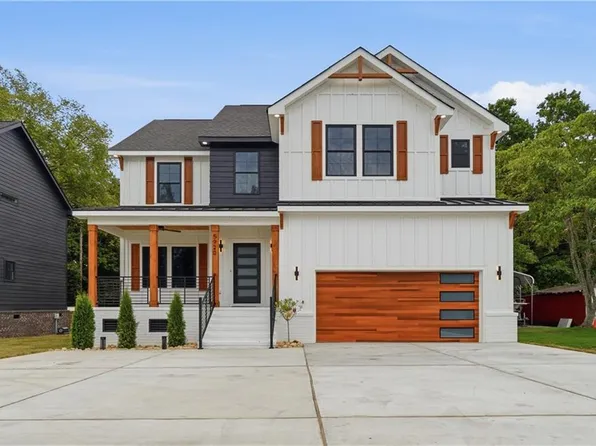 5920 Godwin Blvd, Suffolk, VA 23432