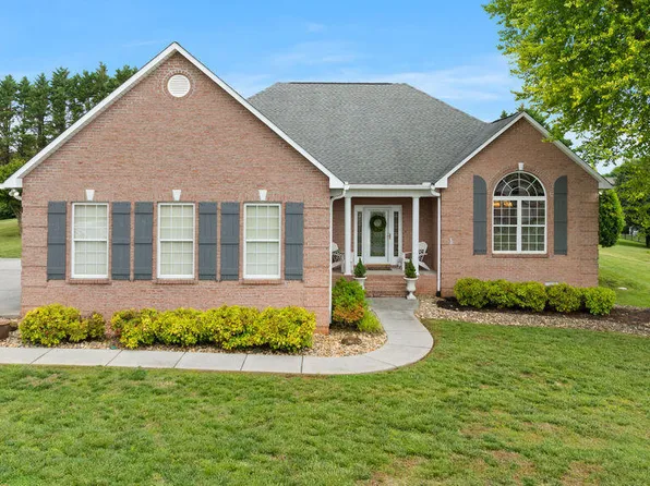 2573 Creekstone Cir, Maryville, TN 37804